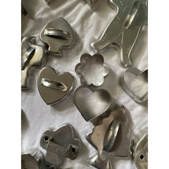 Vintage & Modern Metal Cookie Cutter Collection All Metal Holiday - Picture 15 of 16